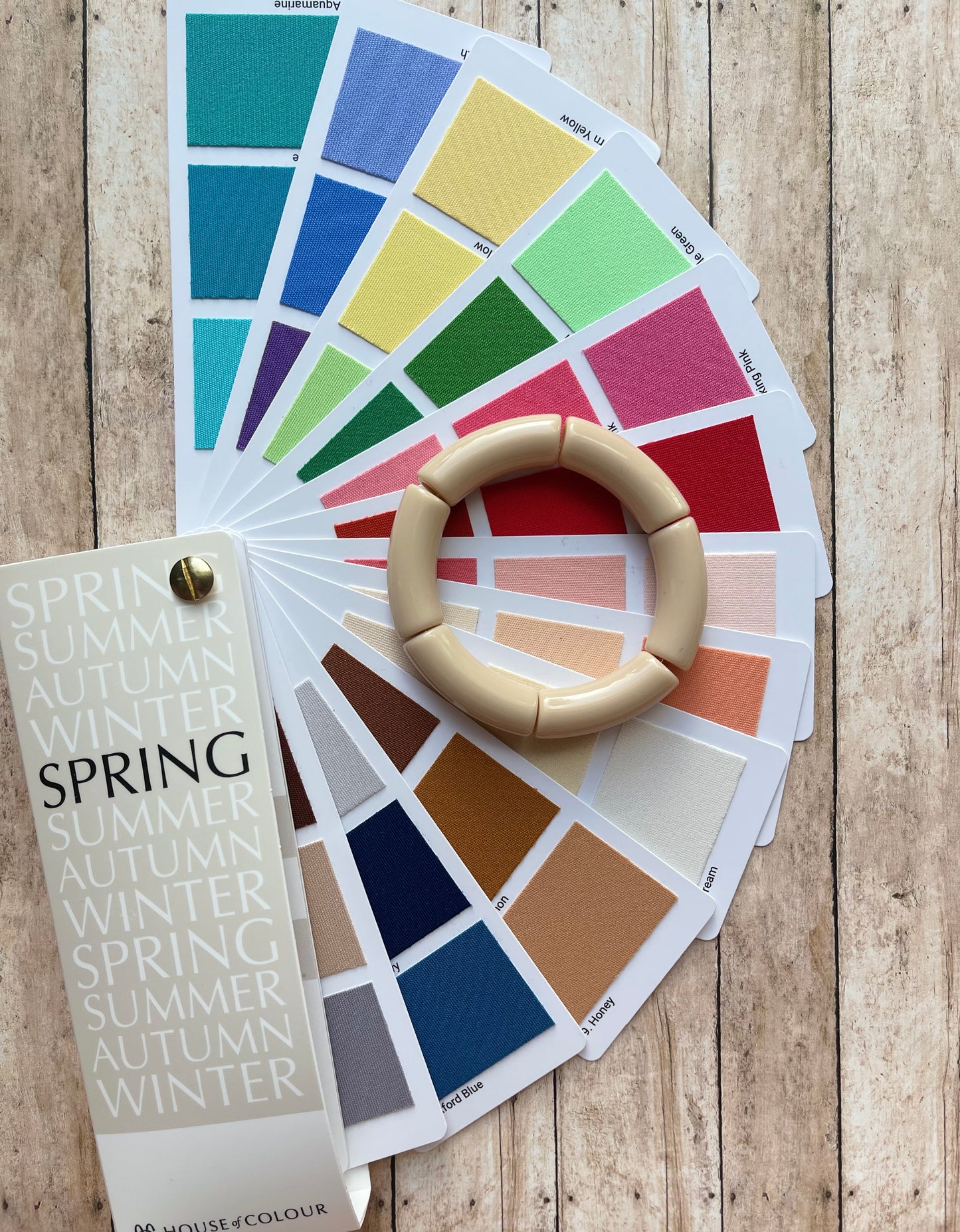 Light / Mild Peach Lola | Spring / Autumn